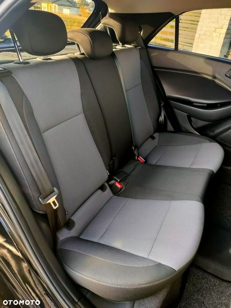 Hyundai i20 - 17