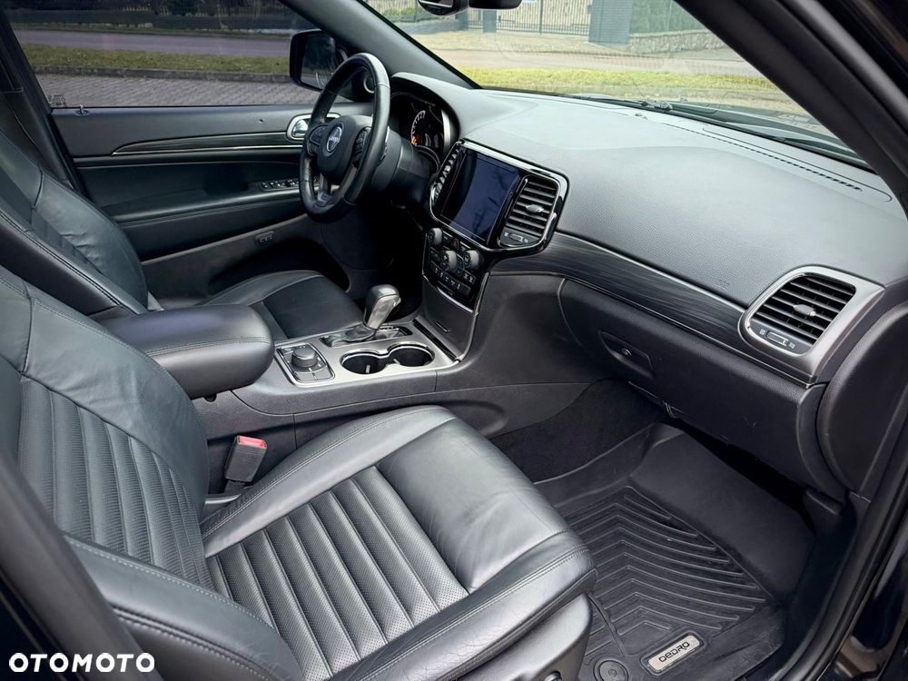 Jeep Grand Cherokee - 8