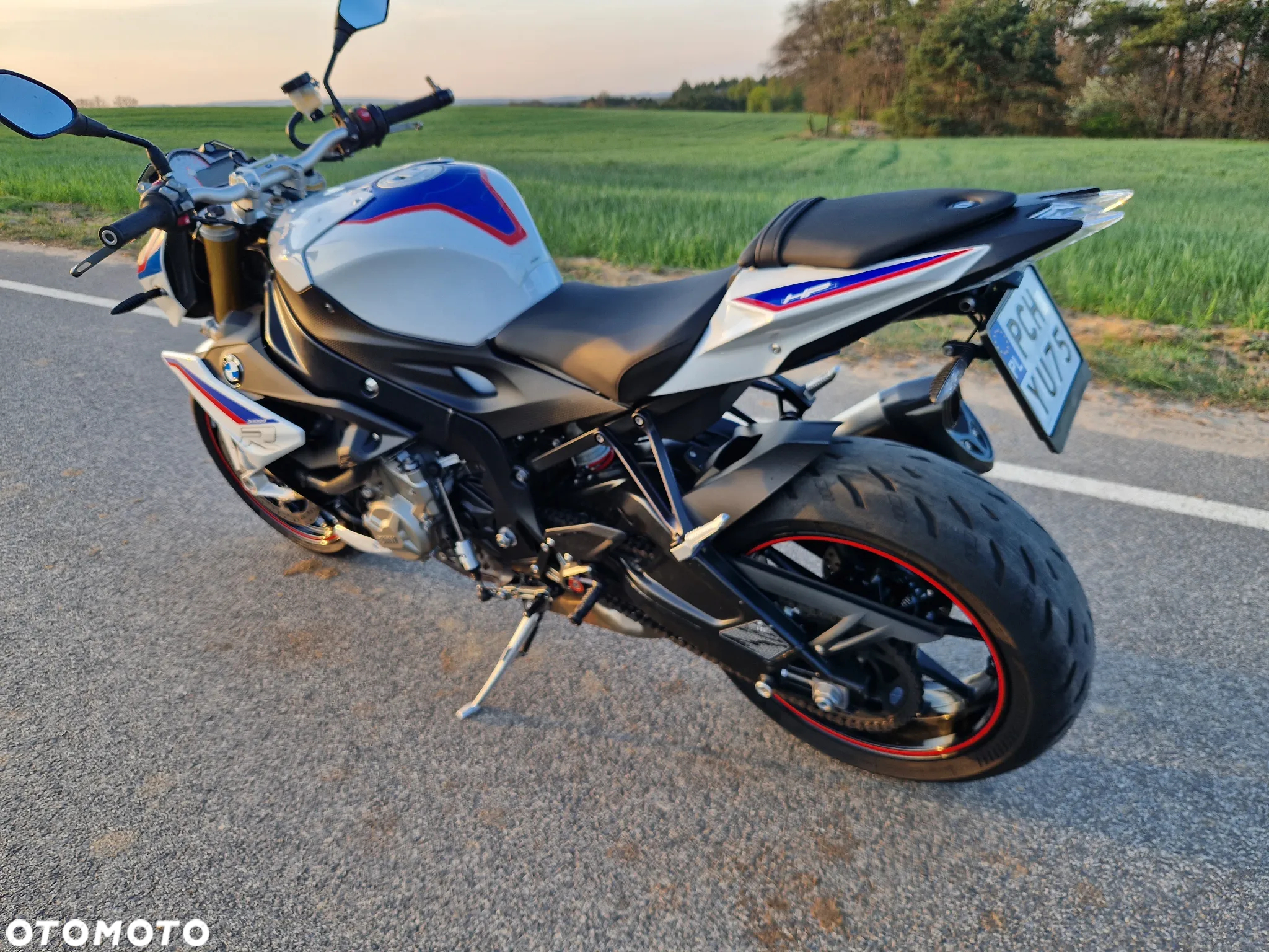 BMW S - 4