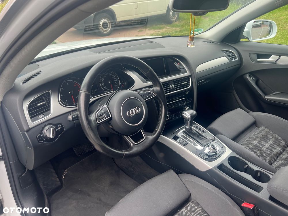 Audi A4 Avant 2.0 TDI DPF multitronic Attraction - 10