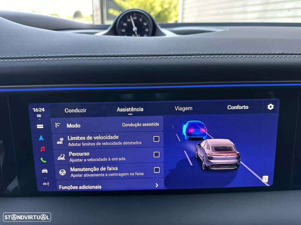 Porsche Macan Electric Turbo - 41