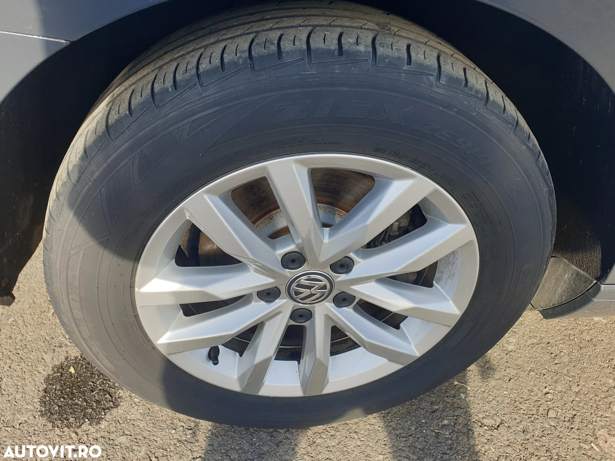 Volkswagen Passat 2.0 TDI DSG Comfortline - 15