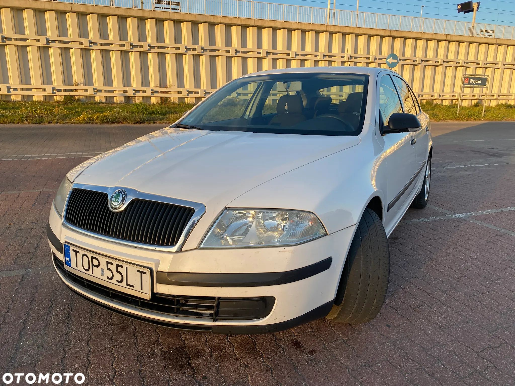 Skoda Octavia 1.6 FSI Classic - 1