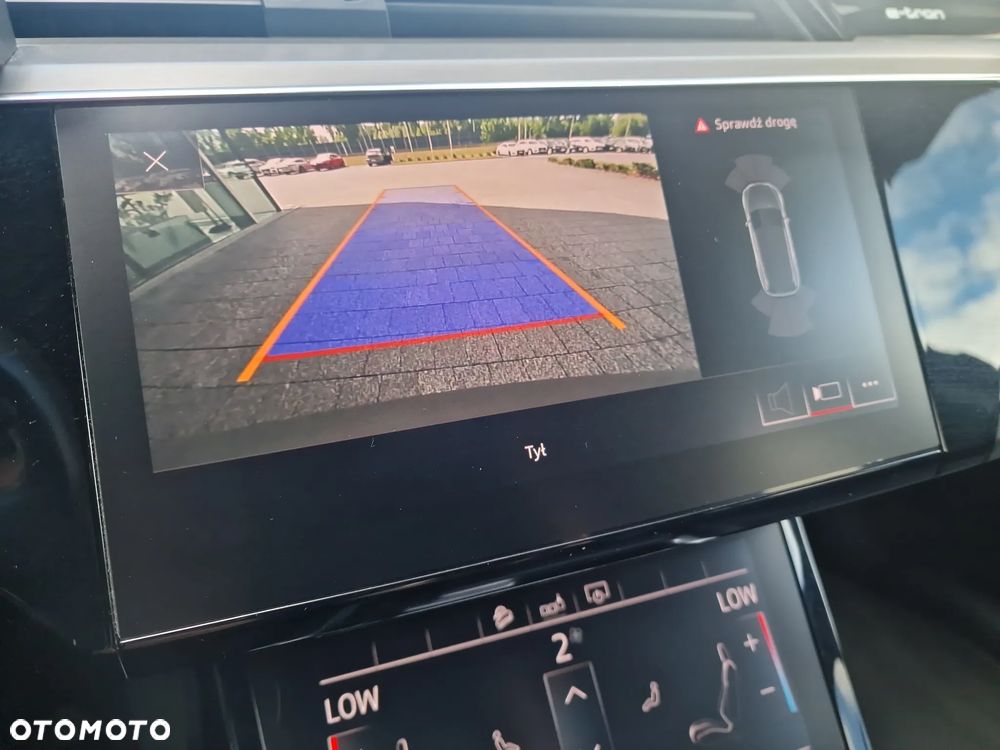 Audi e-tron 55 Quattro Advanced - 8