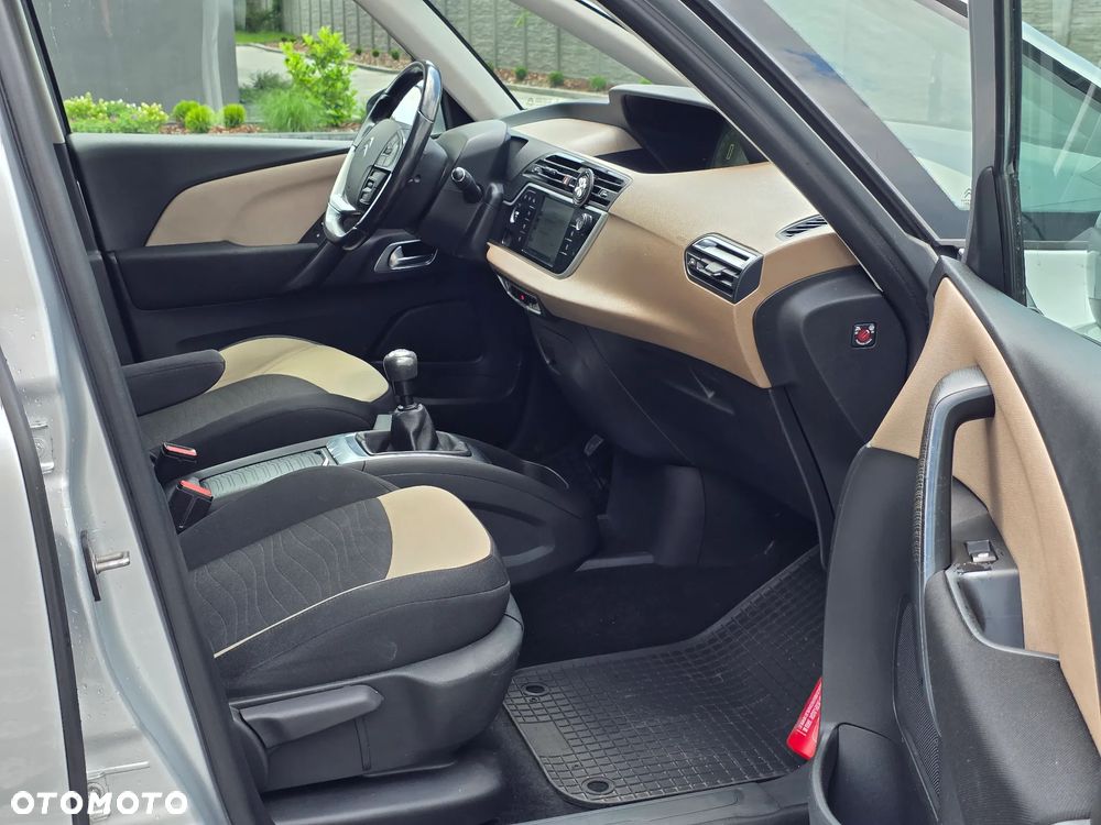 Citroën C4 Picasso 1.6 e-HDi Intensive - 24