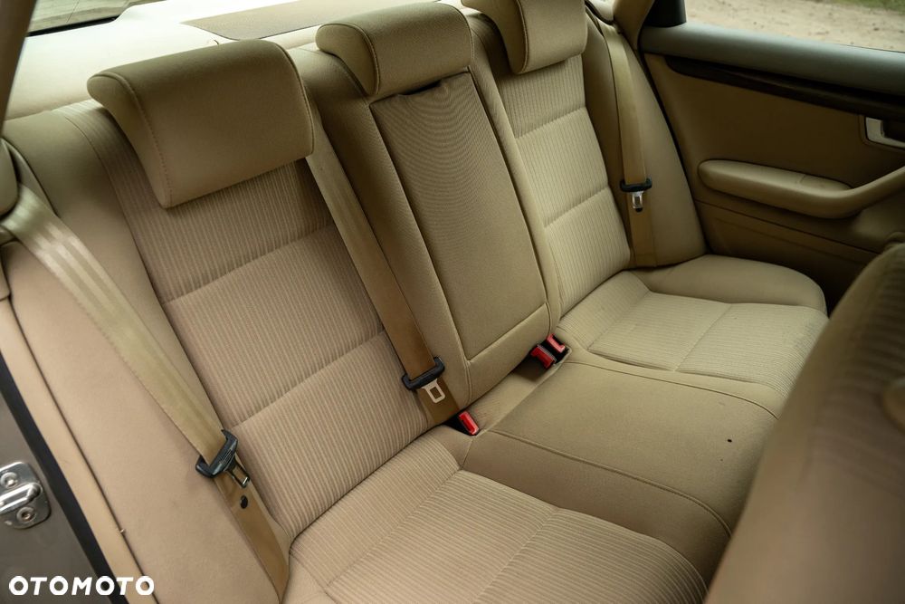 Audi A4 Limousine 2 - 20