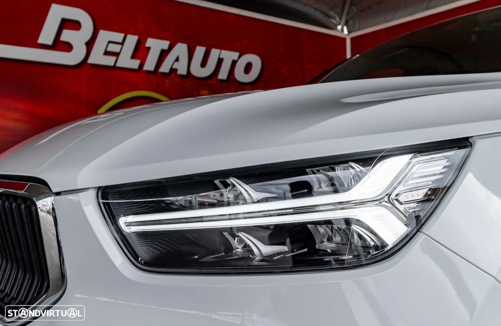 Volvo XC 40 2.0 D3 Momentum Plus Geartronic - 32