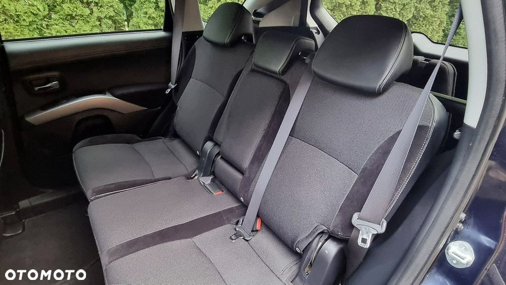 Mitsubishi Outlander - 17