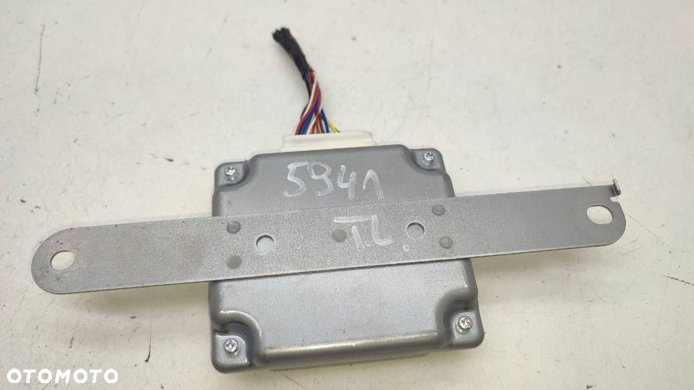 MODUŁ STEROWNIK NAPĘDU SUZUKI SX4 S-CROSS LIFT 38885-64R00 - 3