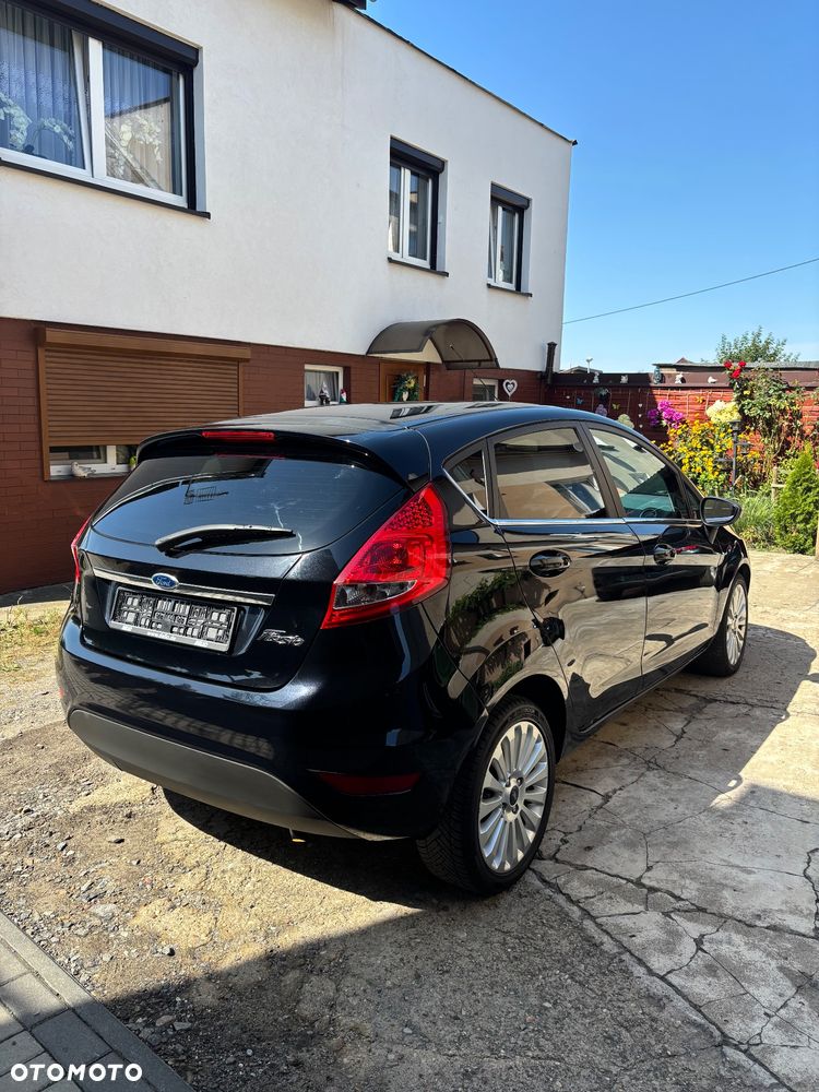 Ford Fiesta 1.4 Champions Edition - 5