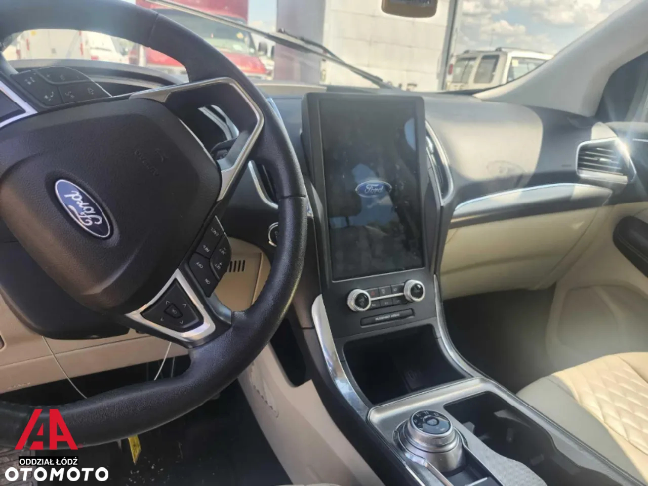 Ford Edge - 8