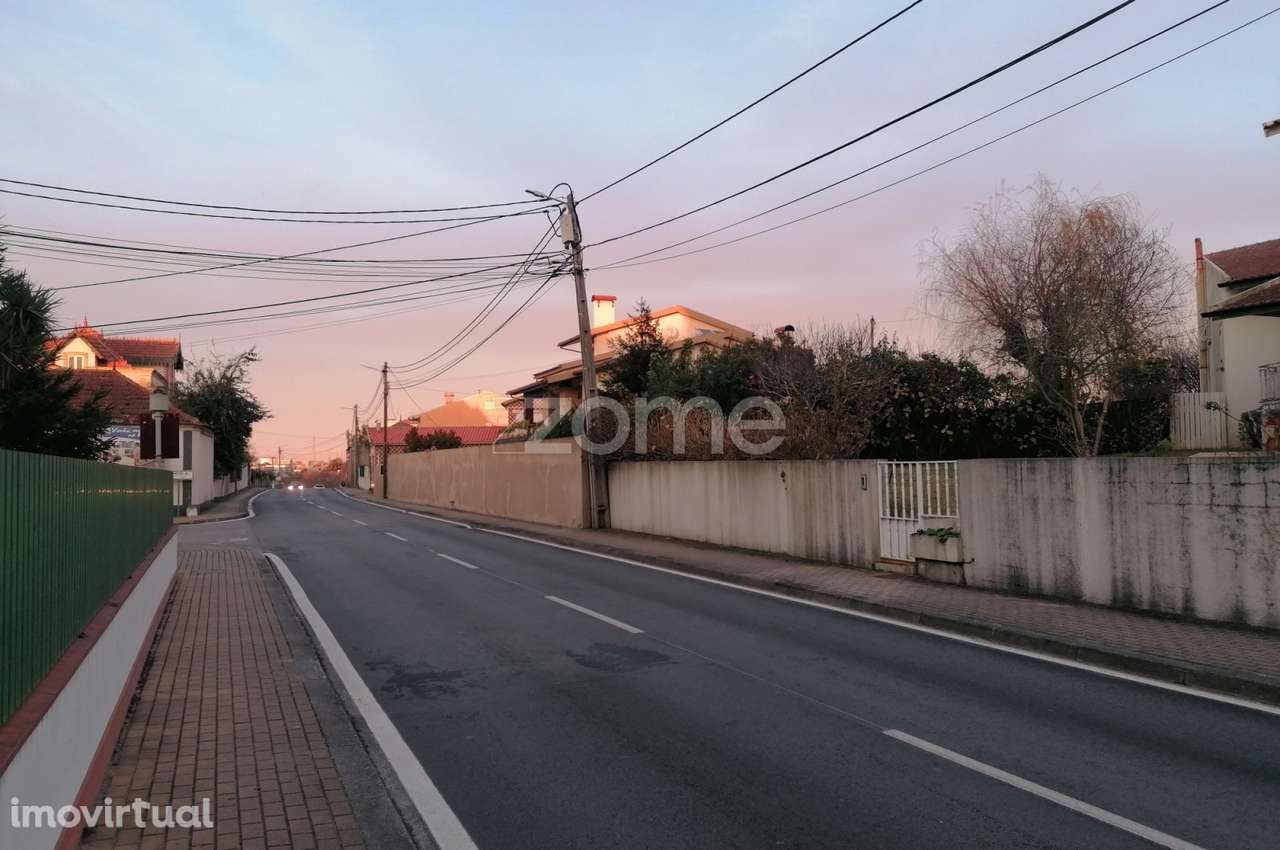 Moradia em Ruína com terreno no centro Ihavo-Aveiro - Grande imagem: 3/17