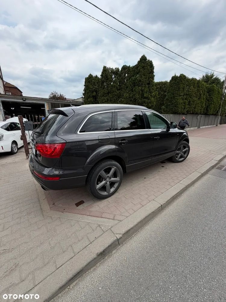 Audi Q7 - 7