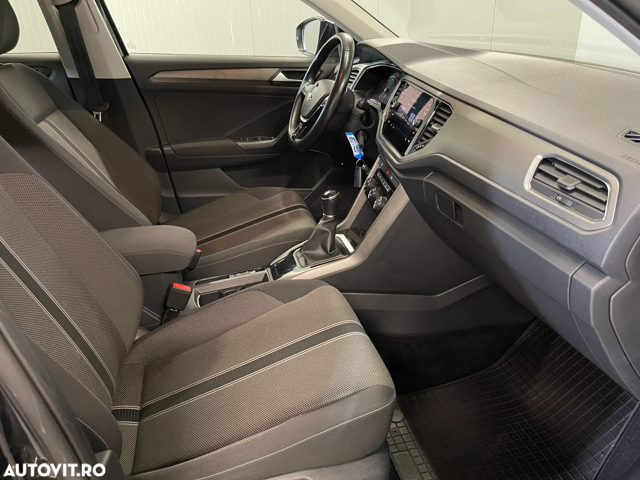 Volkswagen T-ROC 1.0 TSI Design - 10