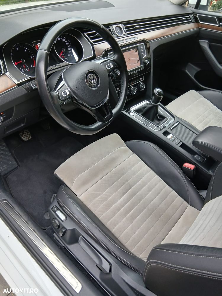 Volkswagen Passat 2.0 TDI Highline - 21