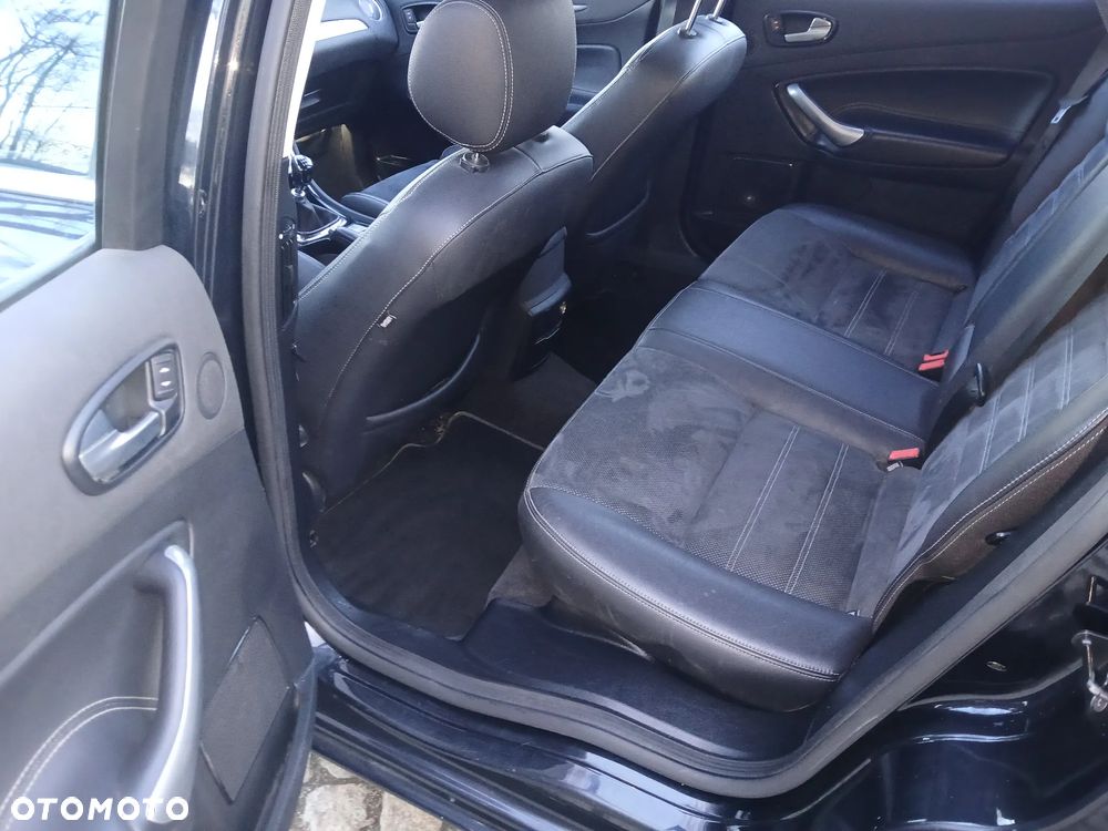 Ford Mondeo 2.5 Titanium - 21