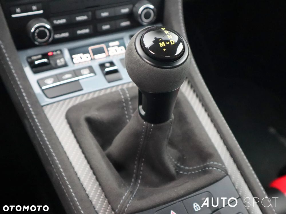 Porsche 718 Cayman GT4 RS - 38