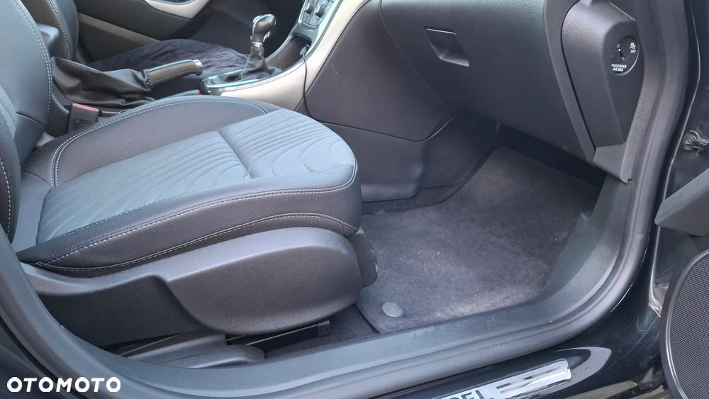 Opel Astra 1.4 T Cosmo - 9