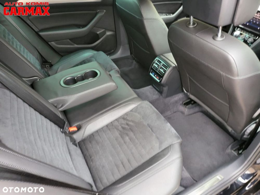 Volkswagen Passat - 35