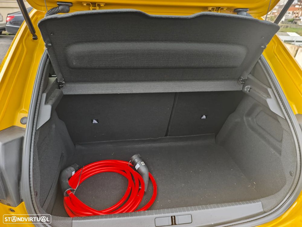 Peugeot e-208 Active Pack - 25