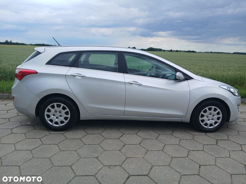 Hyundai i30 1.6 Comfort - 13