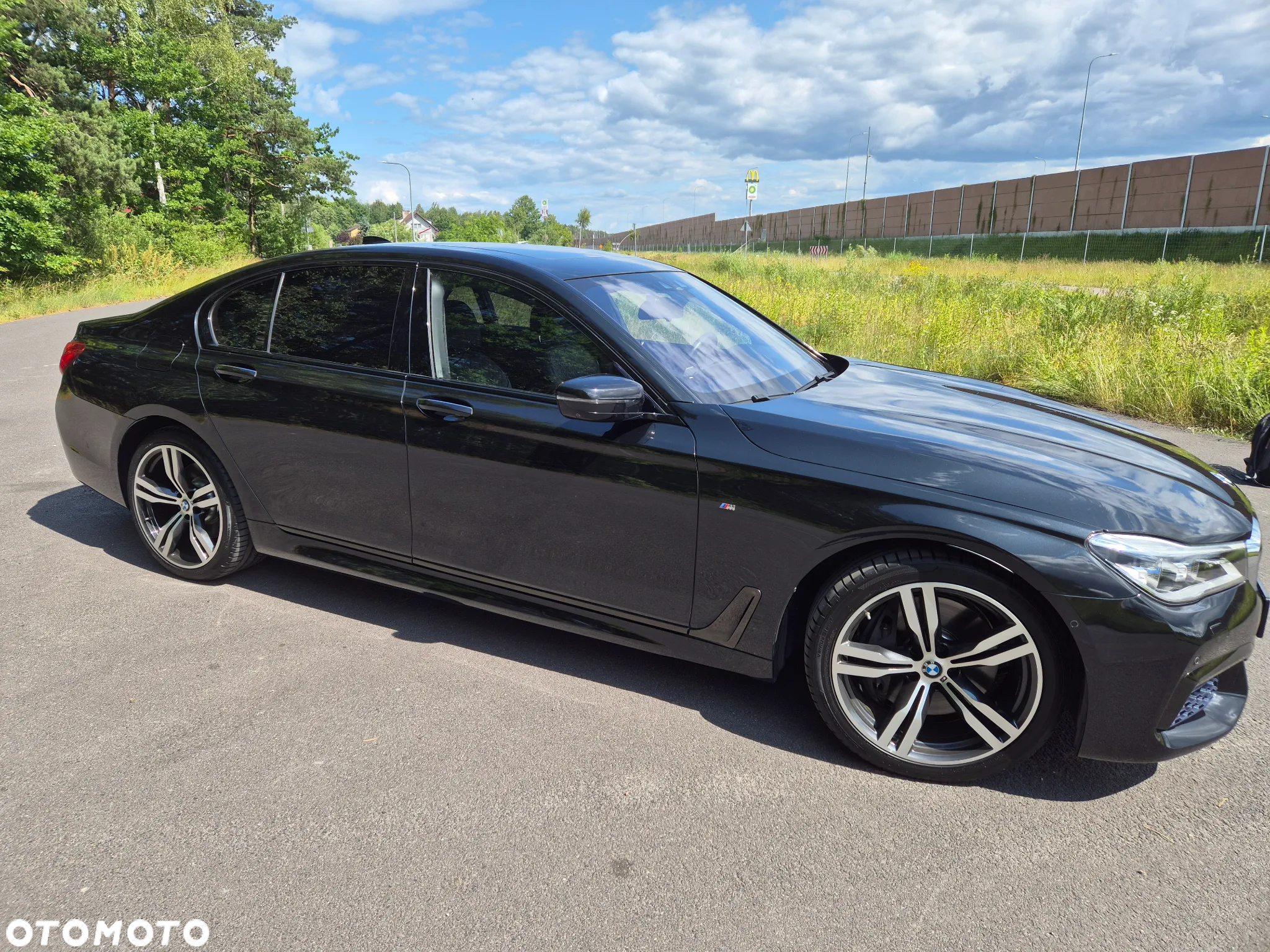 BMW Seria 7 750i - 6