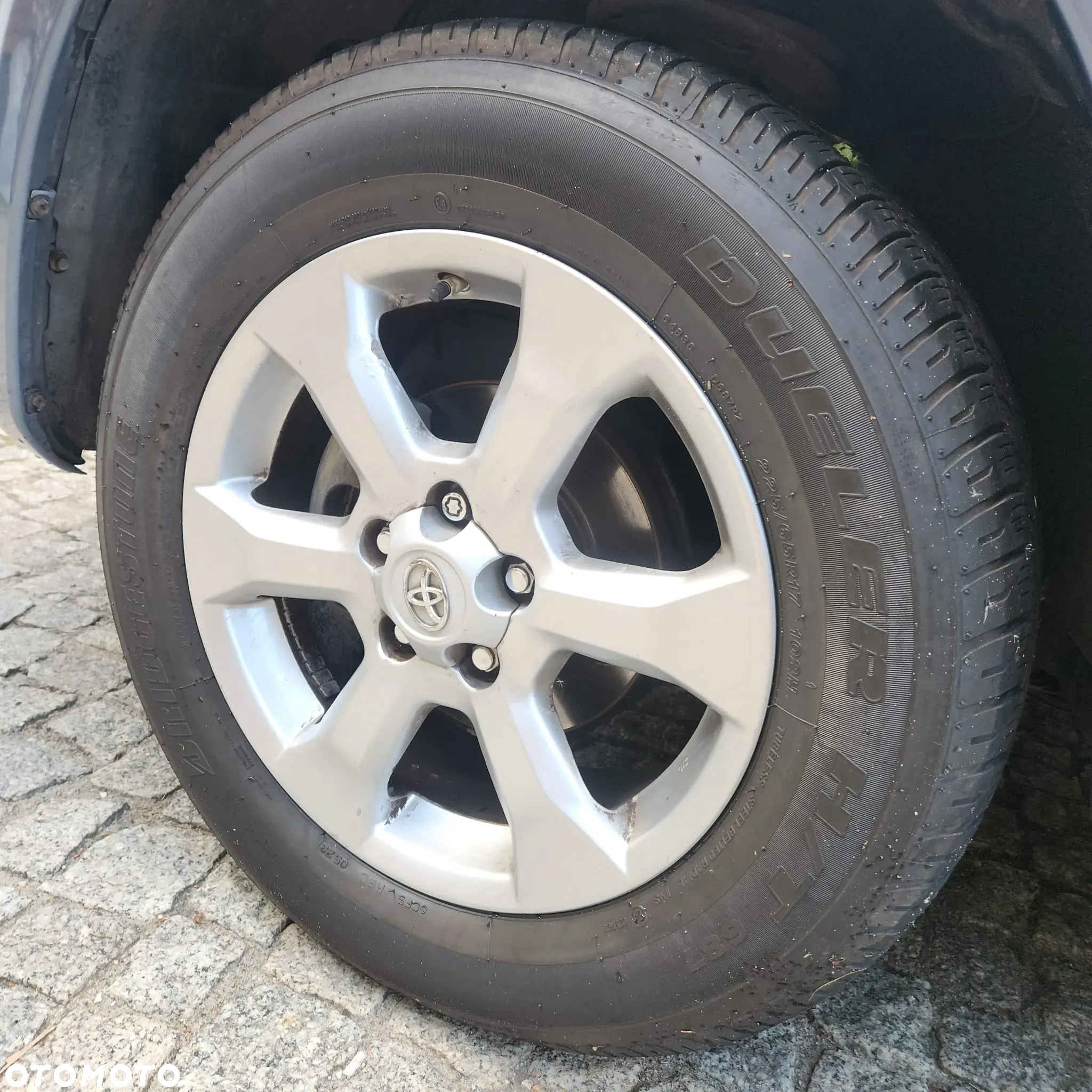 Toyota RAV4 - 6