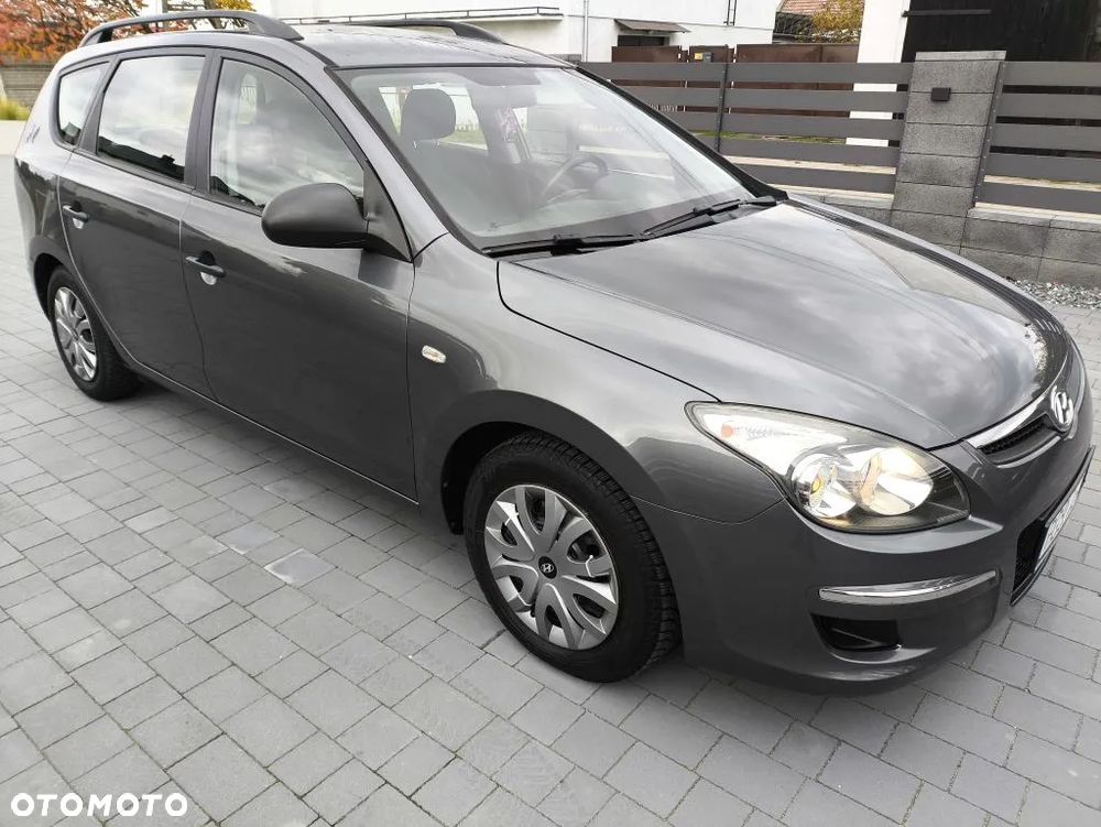 Hyundai i30 i30cw 1.4 Edition Plus - 1