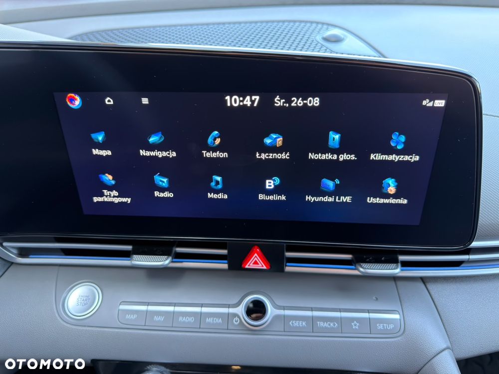 Hyundai Elantra 1.6 Executive CVT - 24