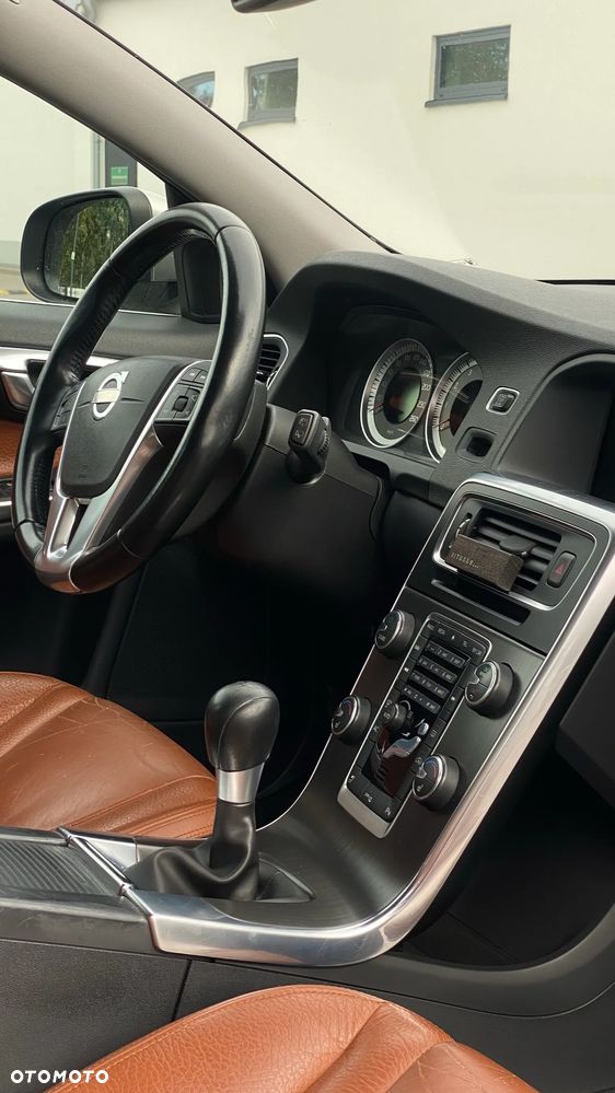 Volvo V60 T4 Summum - 26