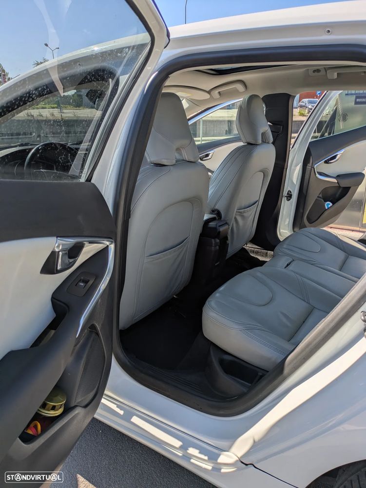 Volvo V40 D2 Momentum - 10