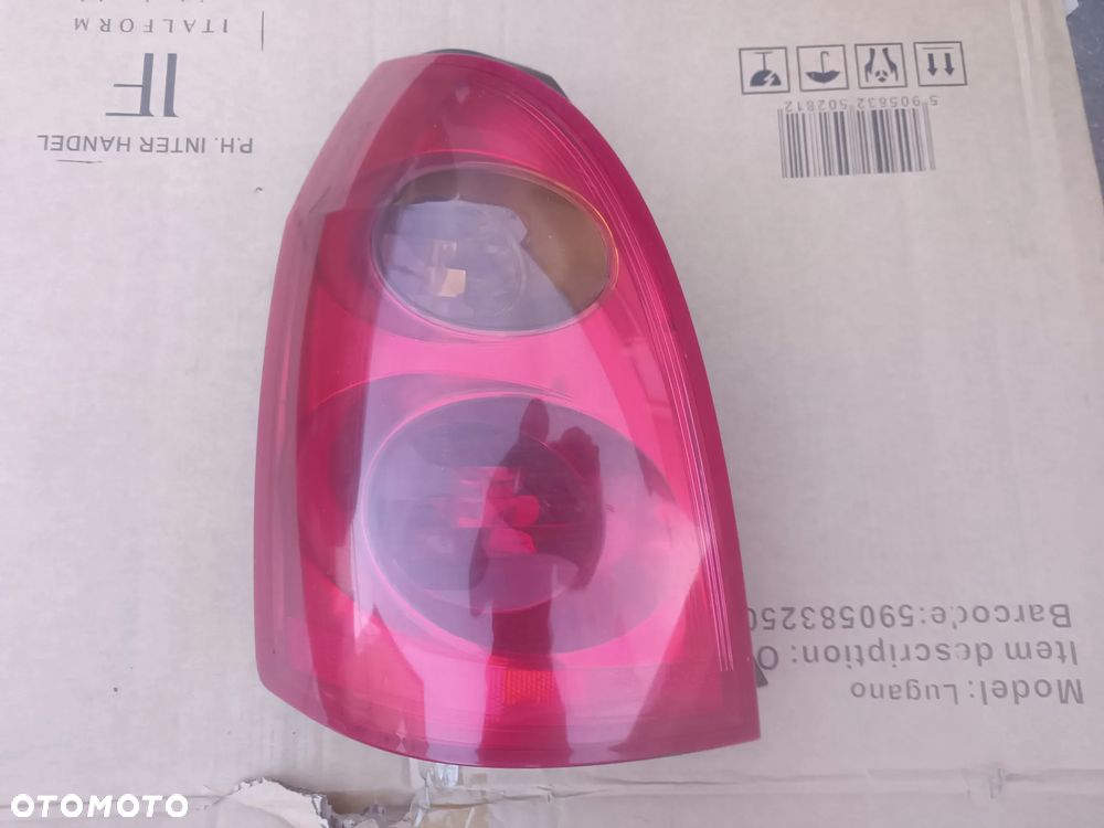 Nissan Primera p12 lampa tył tylna lewa prawa KOMBI - 2
