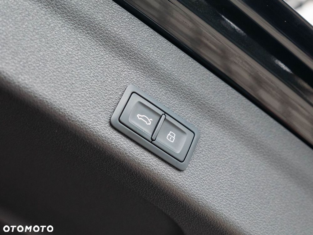 Audi S6 Avant - 33