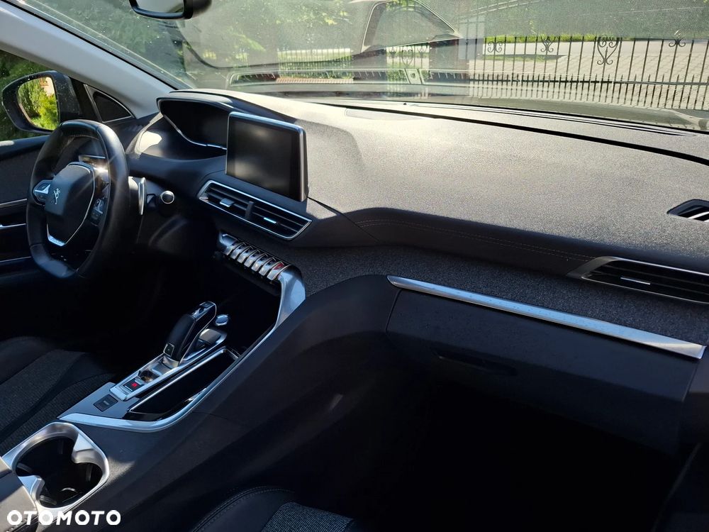Peugeot 3008 PureTech 130 Stop & Start GPF Allure - 13