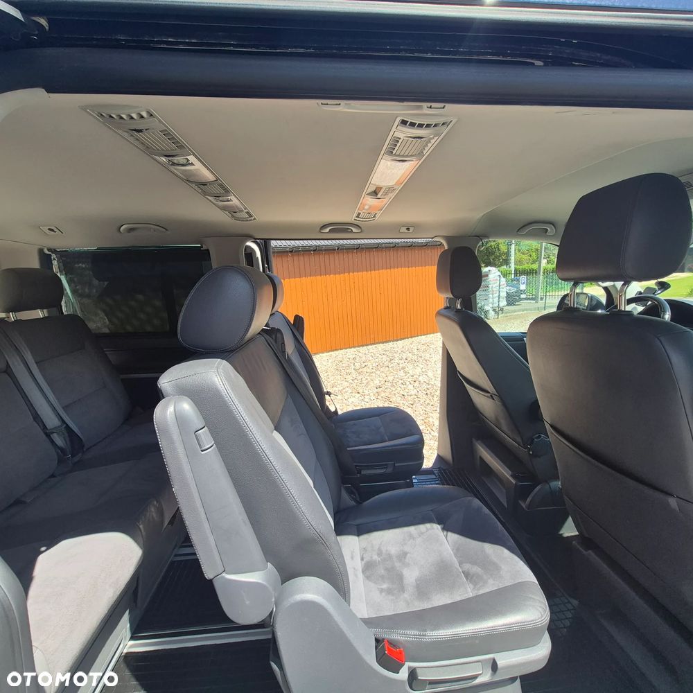 Volkswagen Multivan - 11