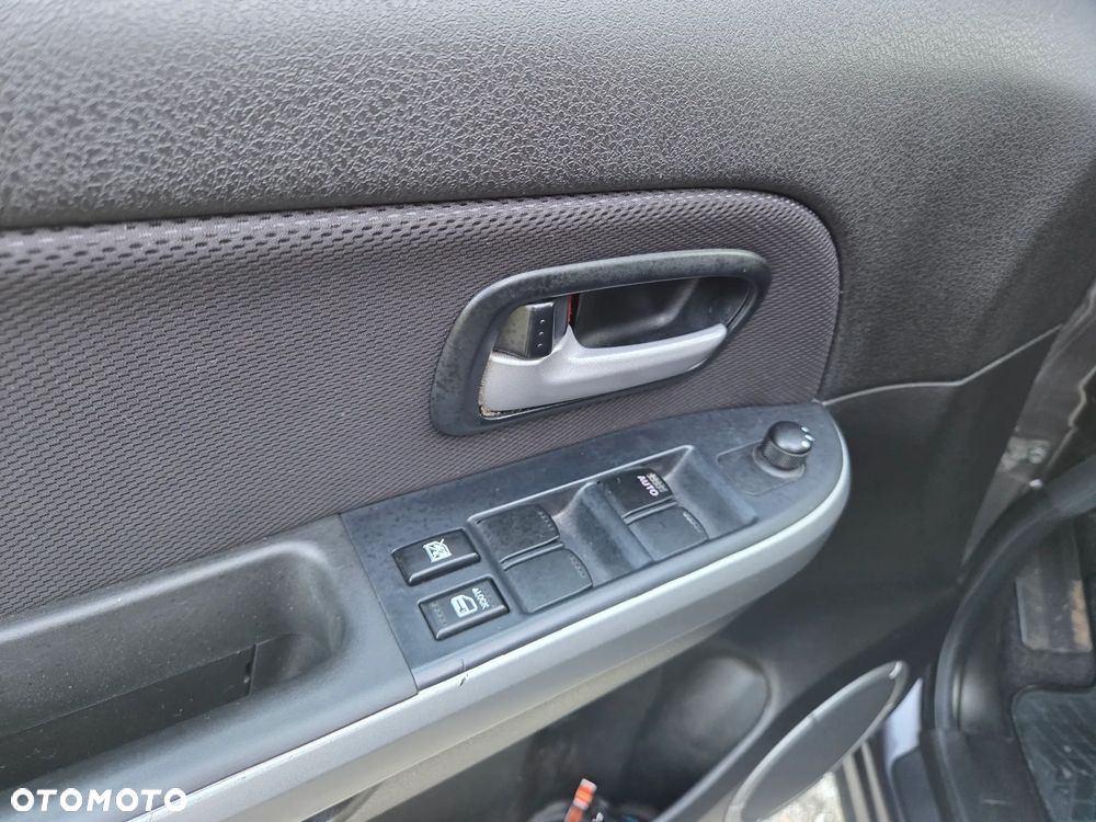 Suzuki Grand Vitara - 18