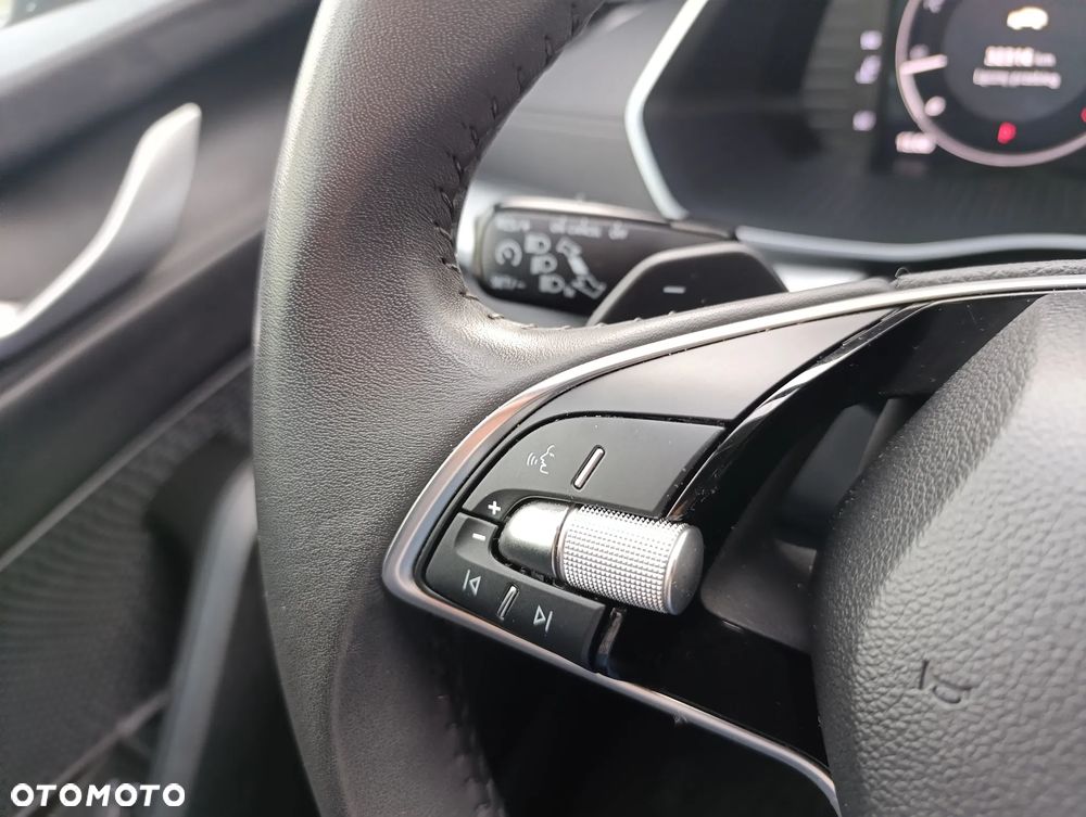 Skoda Octavia 2.0 TDI Selection DSG - 22