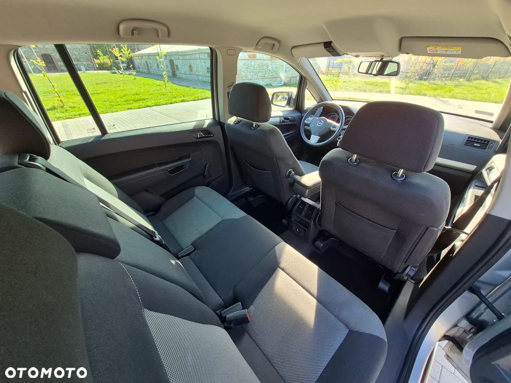 Opel Zafira 1.8 Active - 24