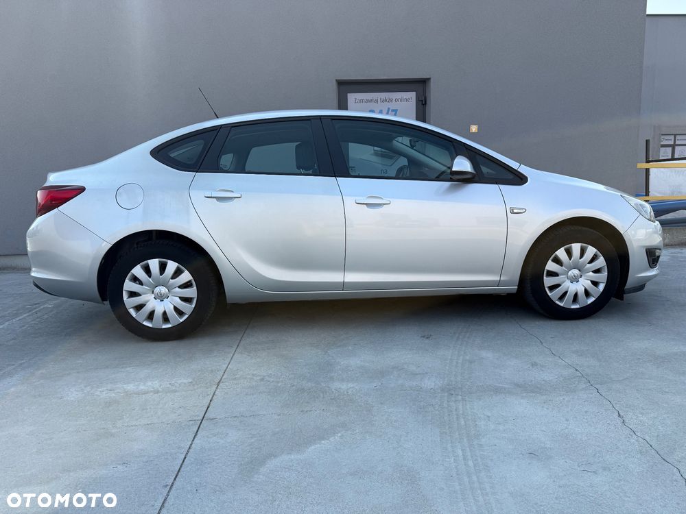 Opel Astra 1.6 Essentia EU6 - 9