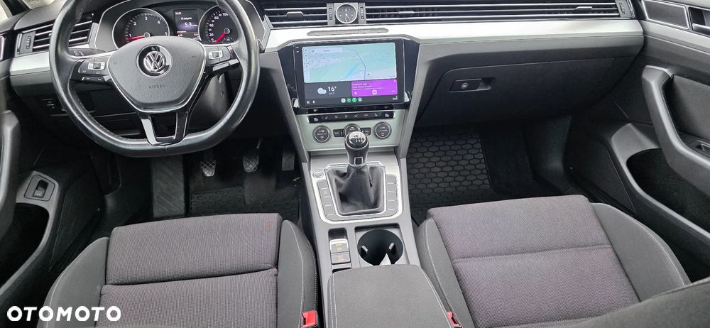 Volkswagen Passat 2.0 TDI BMT Comfortline - 13
