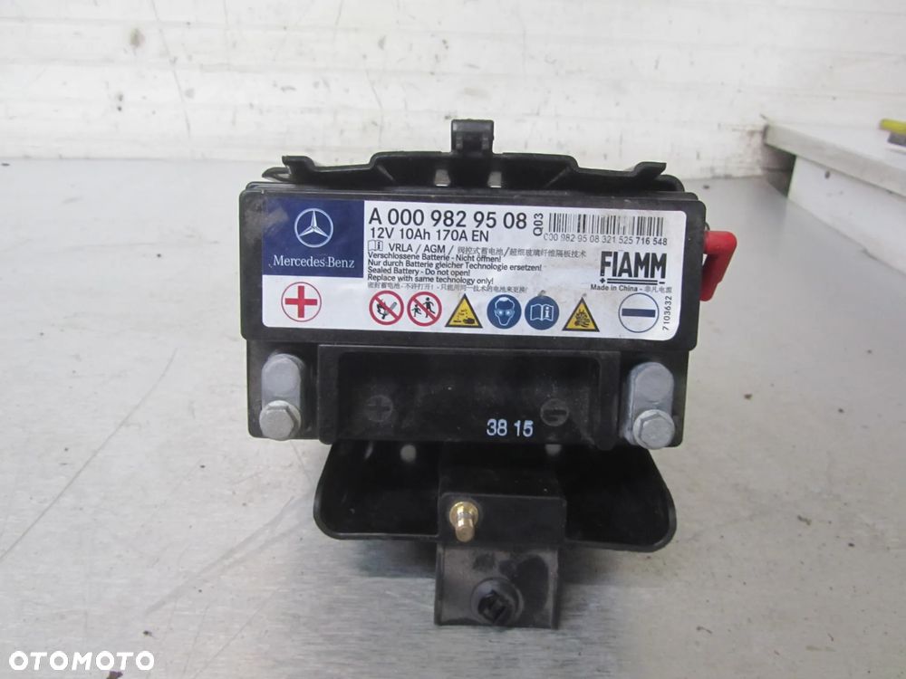 Mercedes Sprinter 906 fl akumulator 12V 10AH 170A A0009829508 - 1