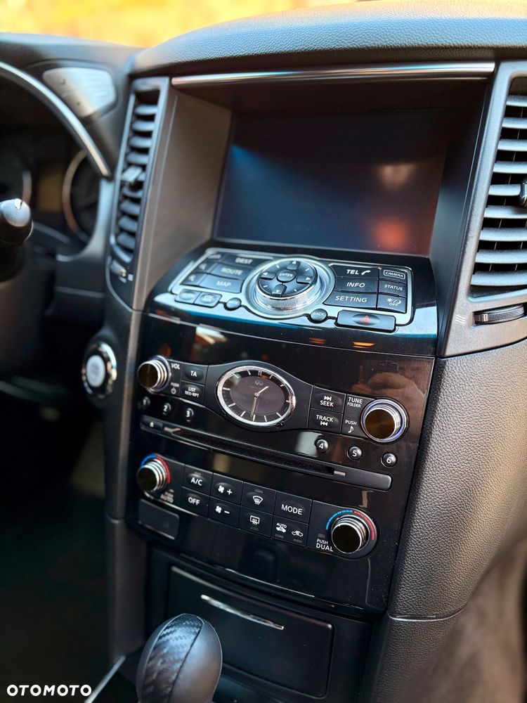 Infiniti QX70 5.0 S Premium - 19