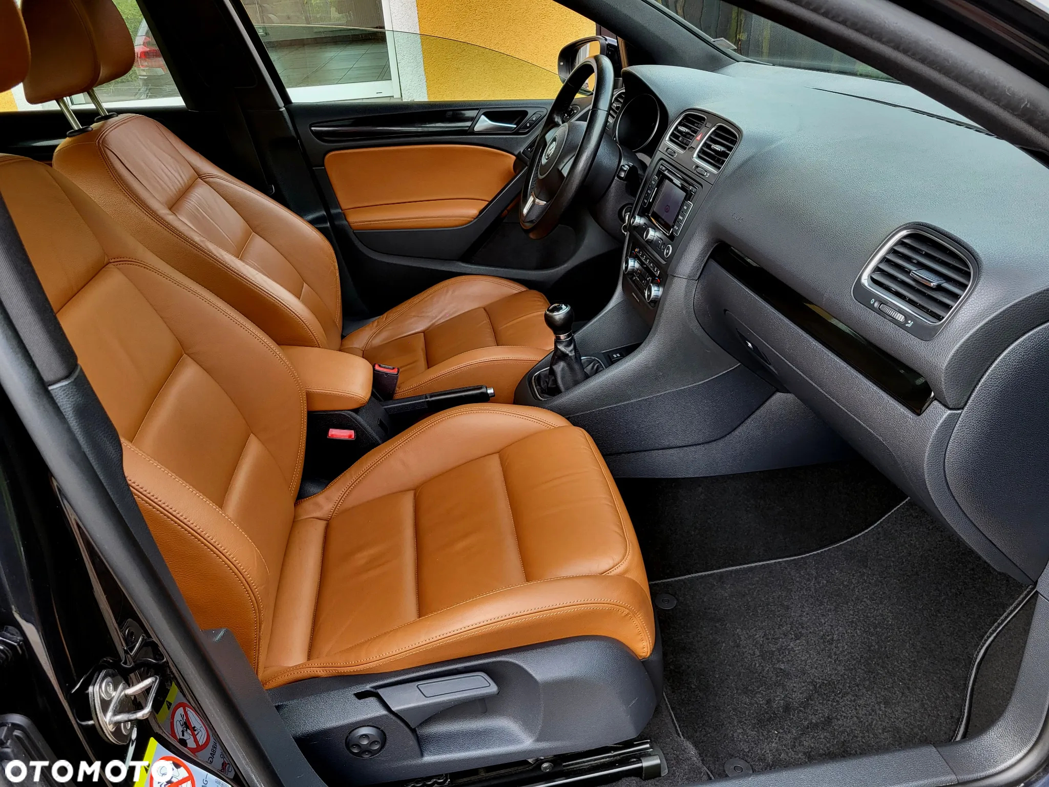 Volkswagen Golf VI 1.6 Highline - 28