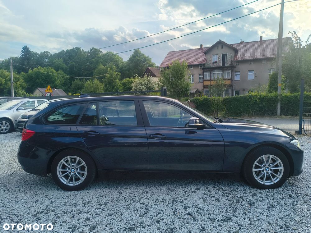 BMW Seria 3 320d DPF Edition Sport - 5