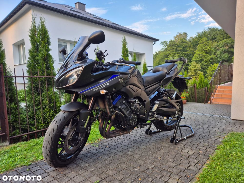 Yamaha FZ8 - 4