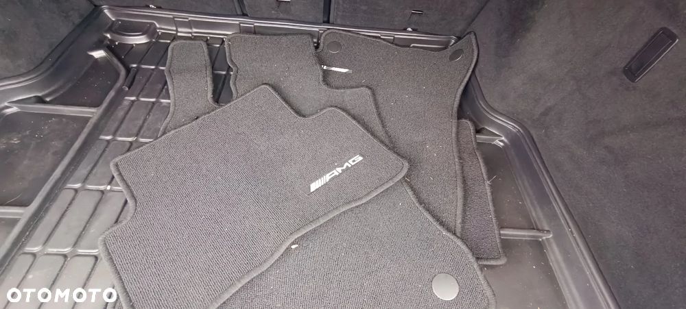 Mercedes-Benz Klasa C 200 9G-TRONIC AMG Line - 12