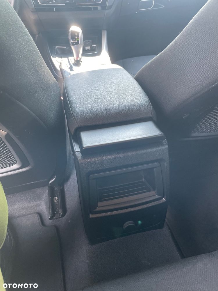 BMW Seria 1 118d Sport Line - 32