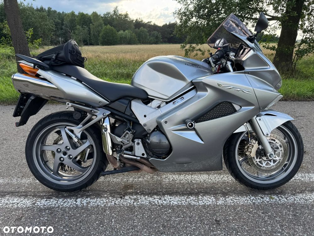Honda VFR - 6