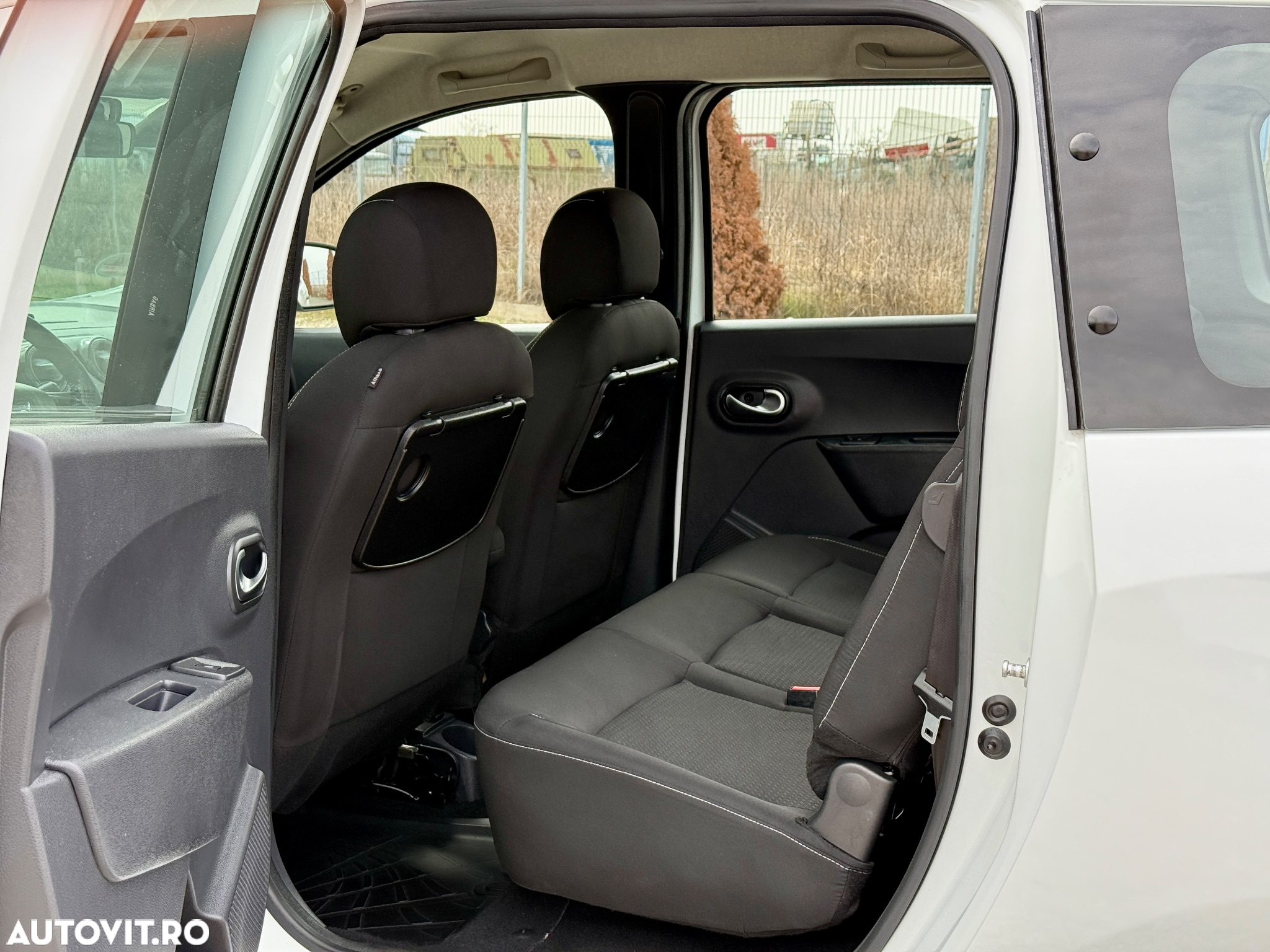 Dacia Lodgy 1.5 Blue dCi Laureate - 9