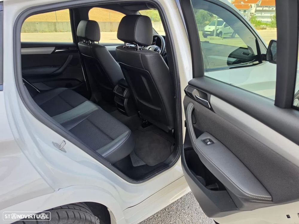 BMW X4 20 d xDrive Pack M - 29